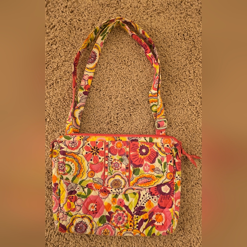 Vera Bradley Retired CLEMENTINE Shoulder Bag. NWOT.